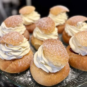 Vastlakukkel sidruni kreemiga